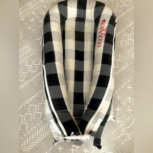 Deluxe+ Dock - Charcoal Buffalo